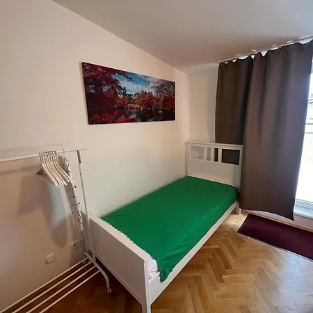 Charming Klimentska דירה *