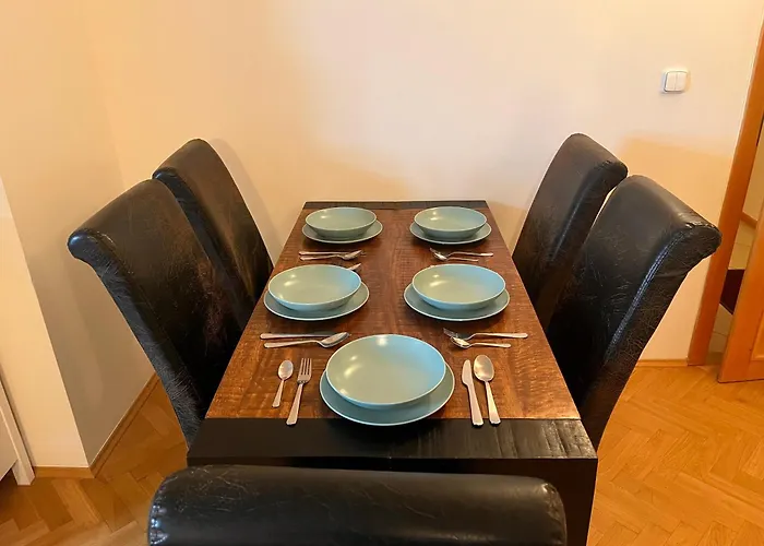 Charming Klimentska Apartment