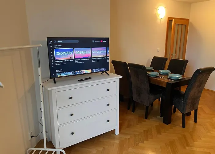 Charming Klimentska Apartment